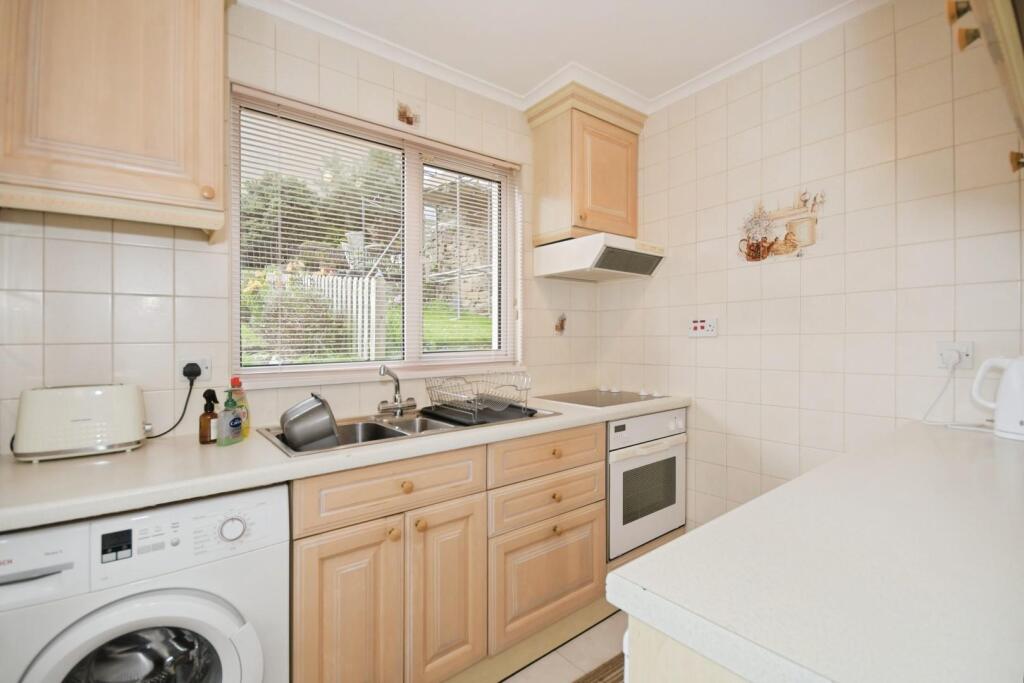 Towngate Road, Worrall, S35 photo 3
