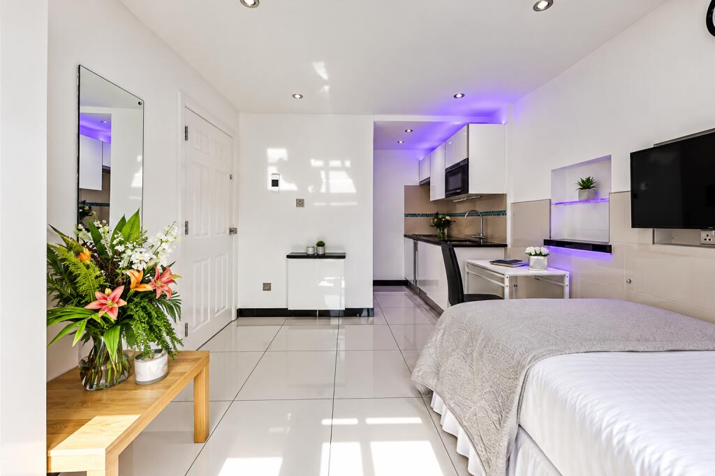 Apartment in London - View 3