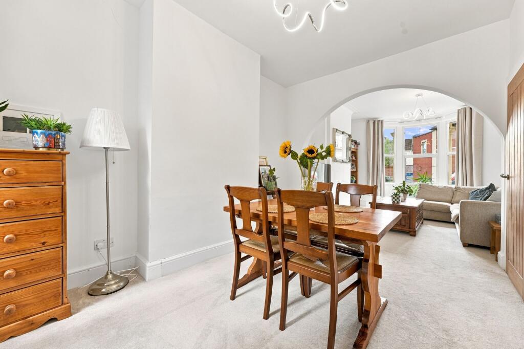 House in Bristol, Redfield - More