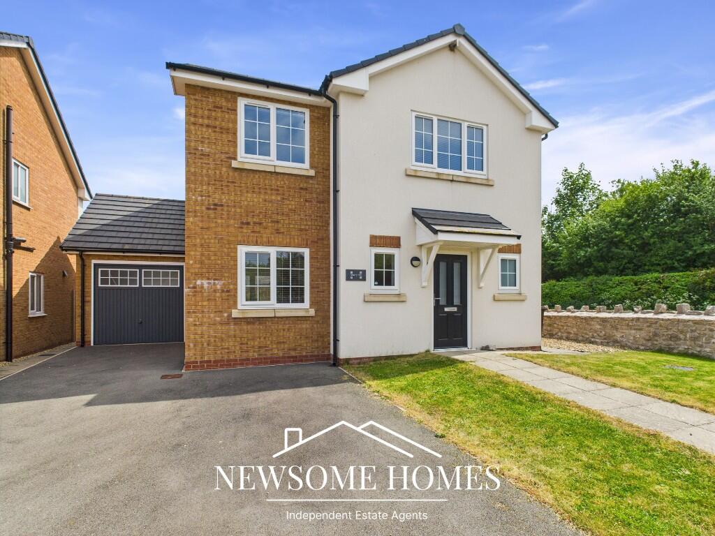 4-bed detached on Pen Y Cefn Road, Caerwys, £350,000