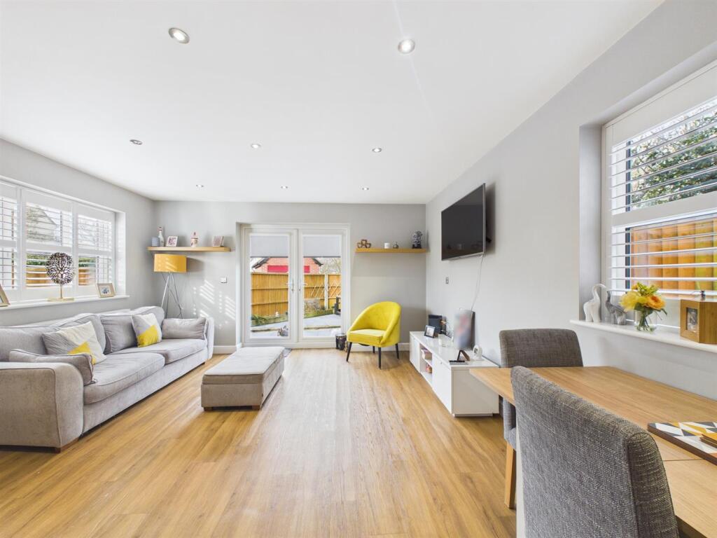Nettlefold Crescent, Melbourne photo 3