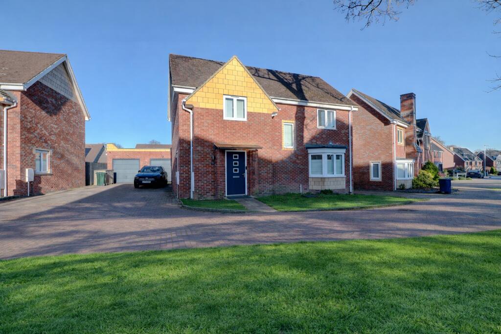 Main image of property: Trinity Circle, High Wycombe, Buckinghamshire, HP11