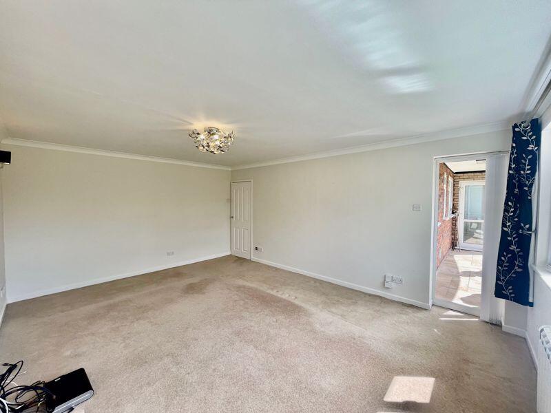 Apartment in Birmingham, Sutton Coldfield - View 5