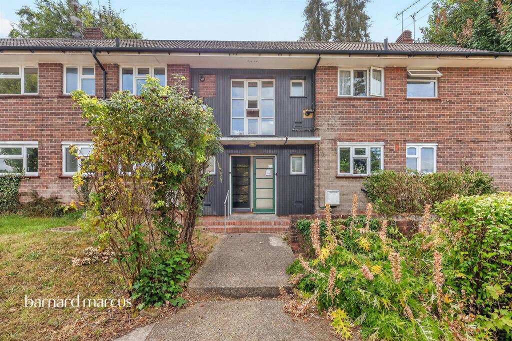 Apartment in Croydon - More