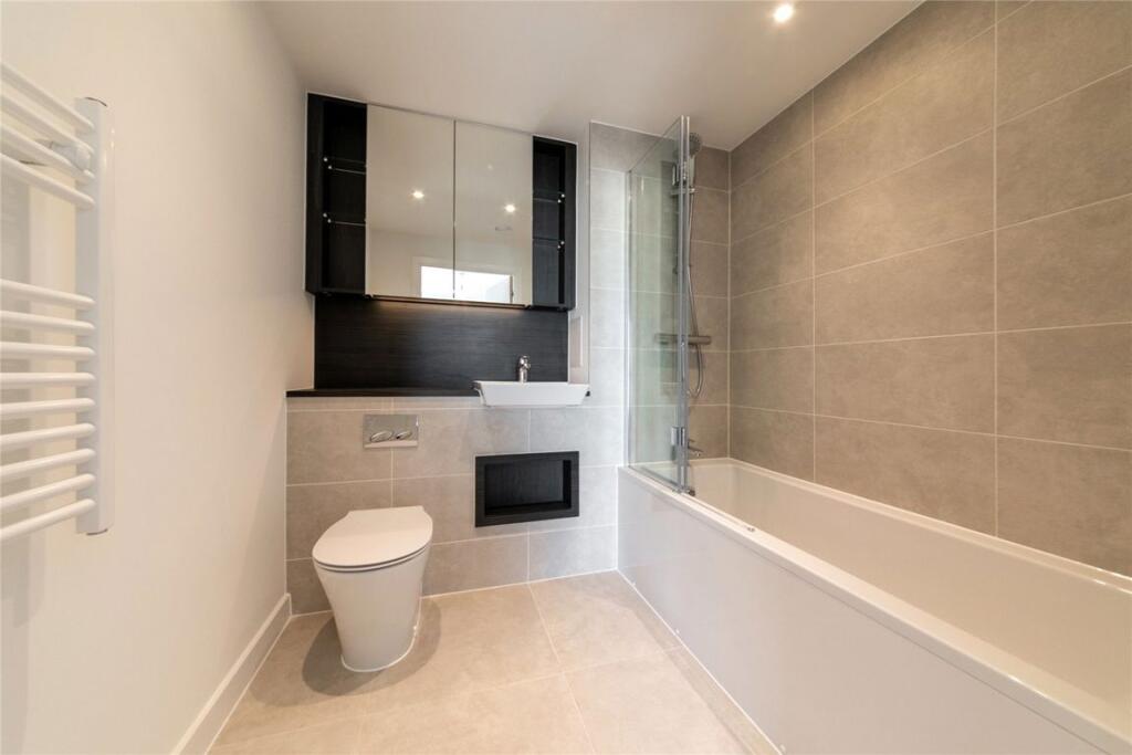 Apartment in London - More