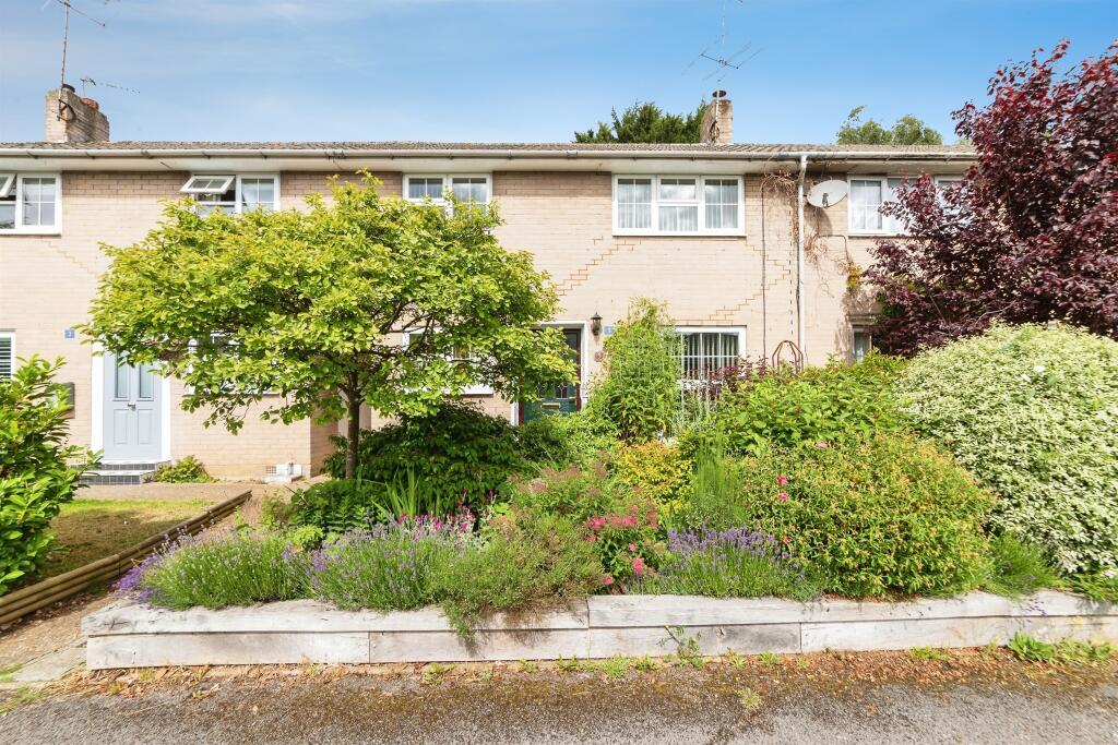 Main image of property: Lodgefield, Welwyn Garden City