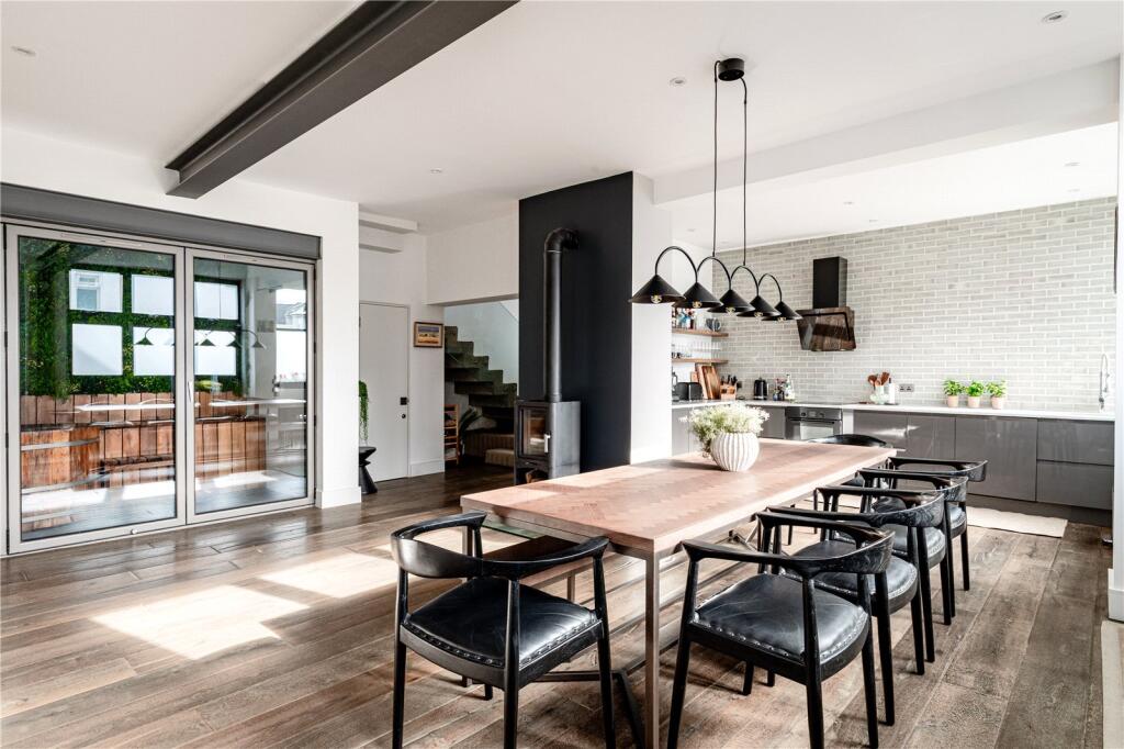House in Brighton - View 2