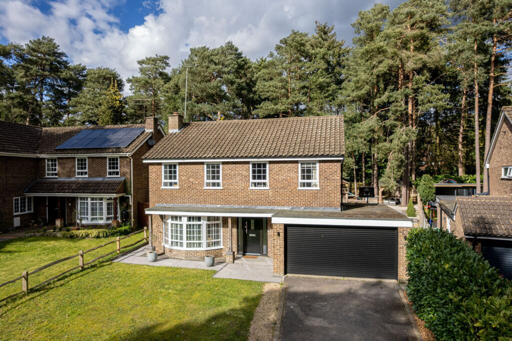 Main image of property: Dukes Mead, Fleet, GU51