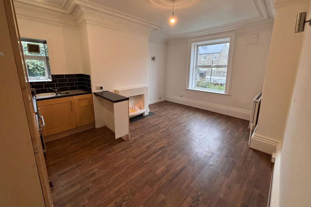 New Hey Road, Huddersfield, HD3 photo 2