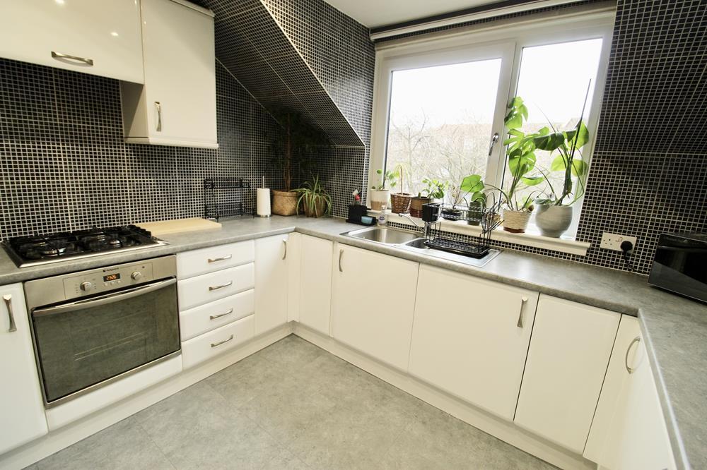 Apartment in Aberdeen, Gilcomston, Rosemount and Mile End - View 2
