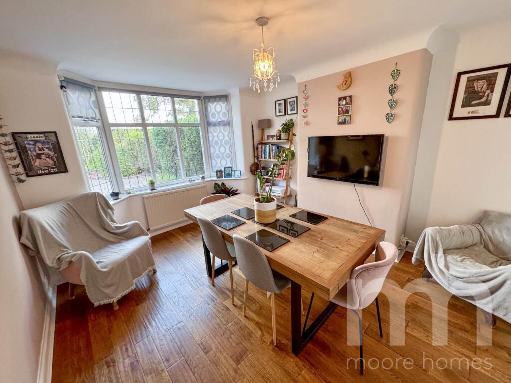 HALL MOSS LANE, Bramhall SK7 1RD photo 4