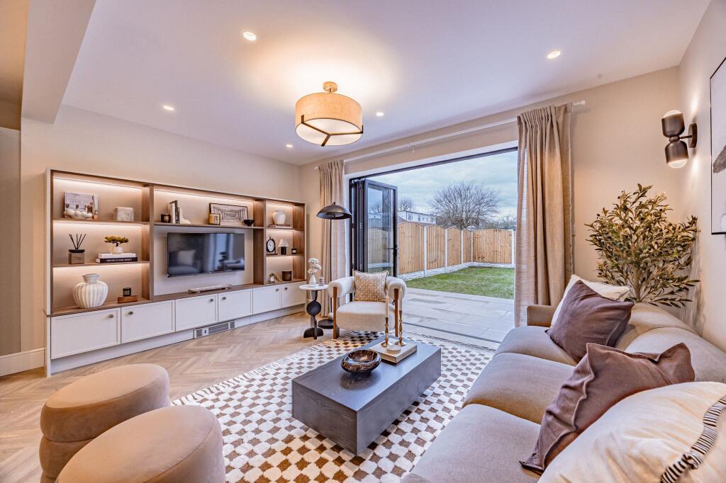 Cotswold Avenue, Chadderton, OL9 photo 2