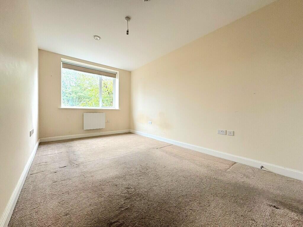 Apartment in Harrow - View 4