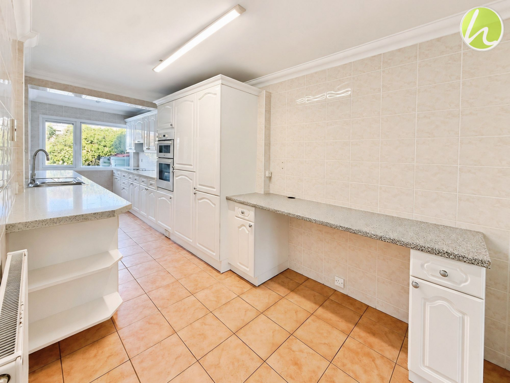 House in Southend-on-Sea - More