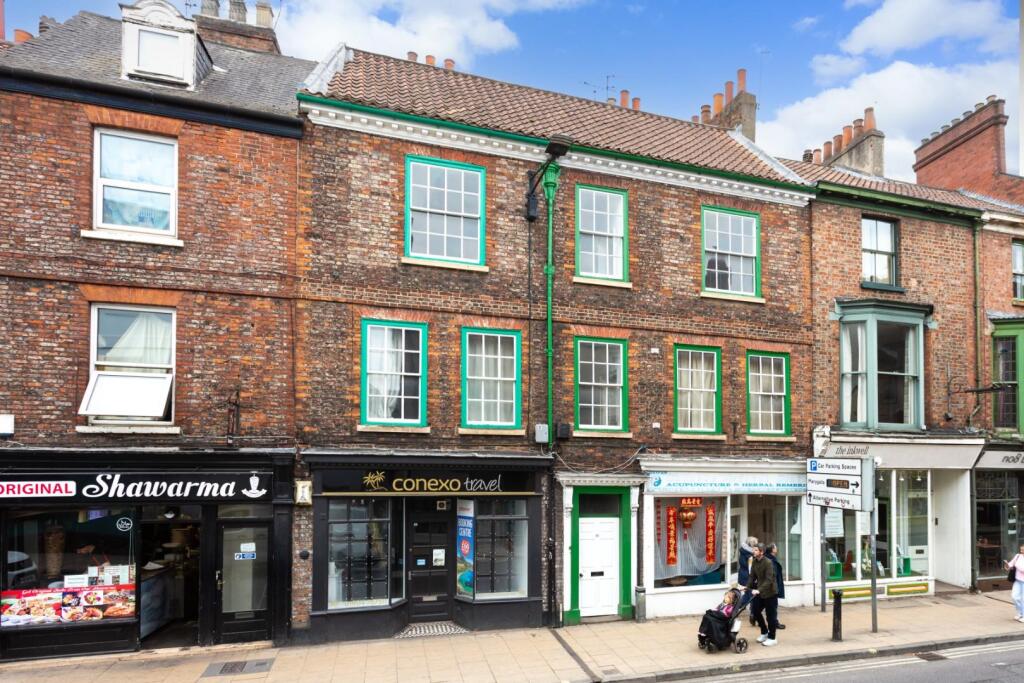 Main image of property: Gillygate, York