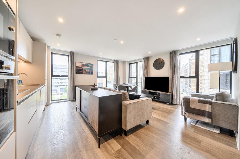 Main image of property: High Definition, 3 Red, Media City, M50