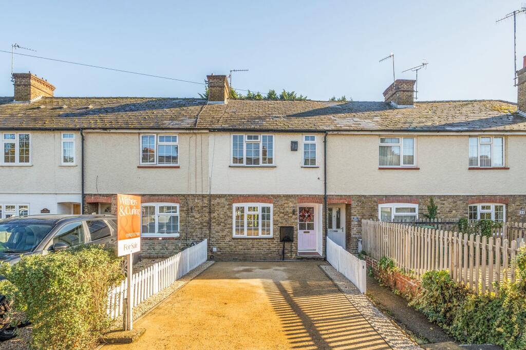 2-bed terraced on Waterside, Kings Langley, WD4, £500,000