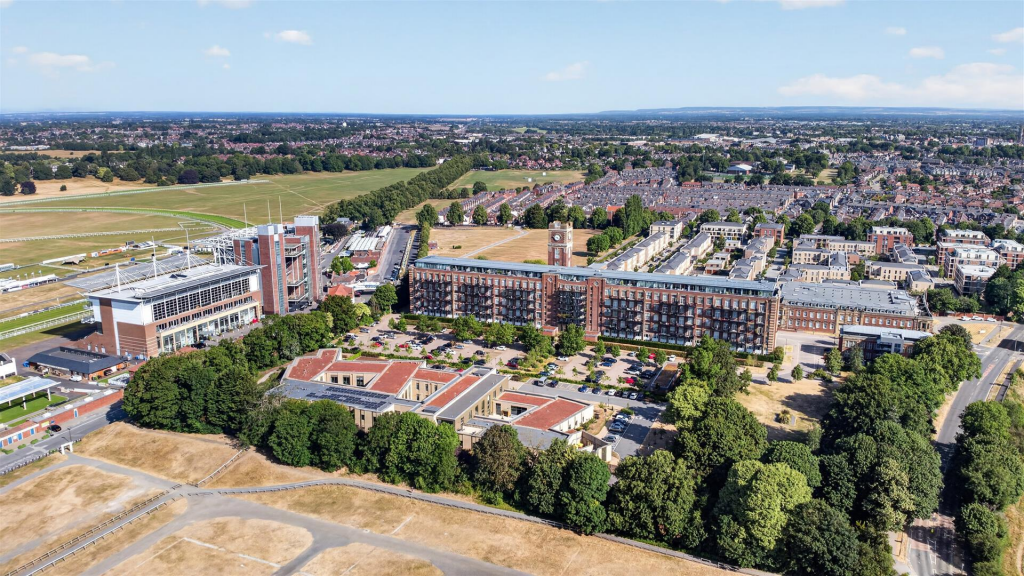 Apartment in York - View 5