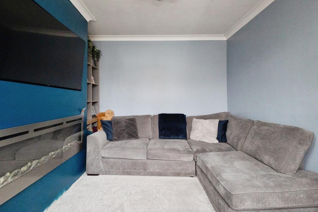 House in Tameside, Greater Manchester - View 3