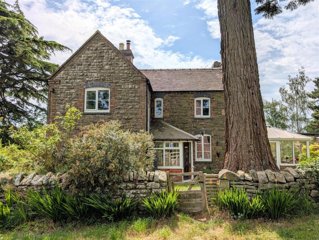 Main image of property: Annie The Sweeps Cottage, Woolston, Church Stretton, SY6 6QD