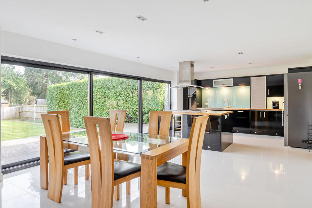 House in Harpenden, Southdown - View 3