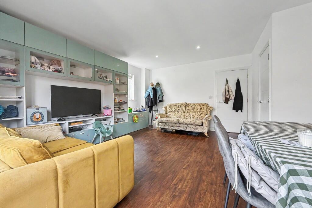 House in Southampton - View 4