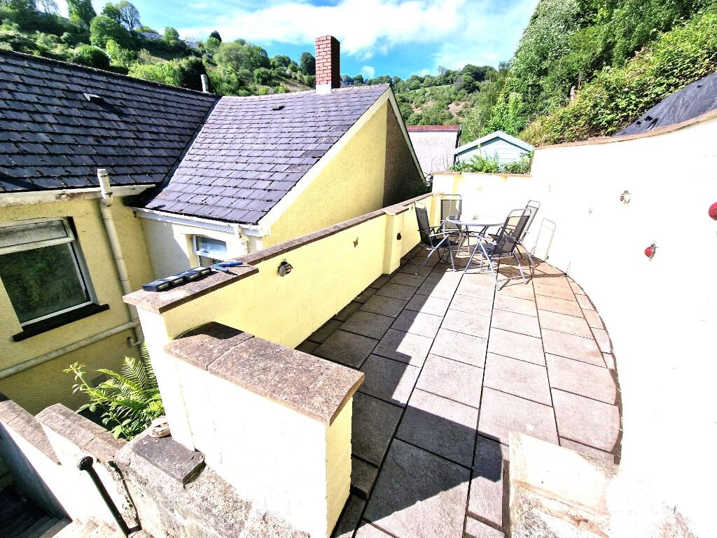 Blaencuffin Road, LLANHILLETH, NP13 photo 2