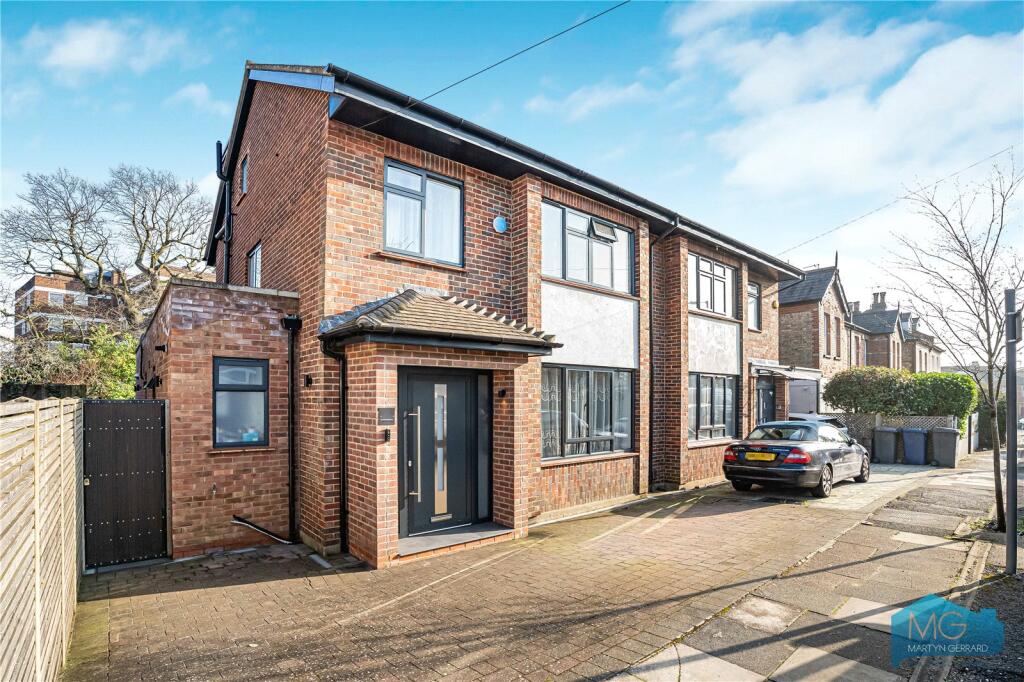 Main image of property: Bibsworth Road, London, N3