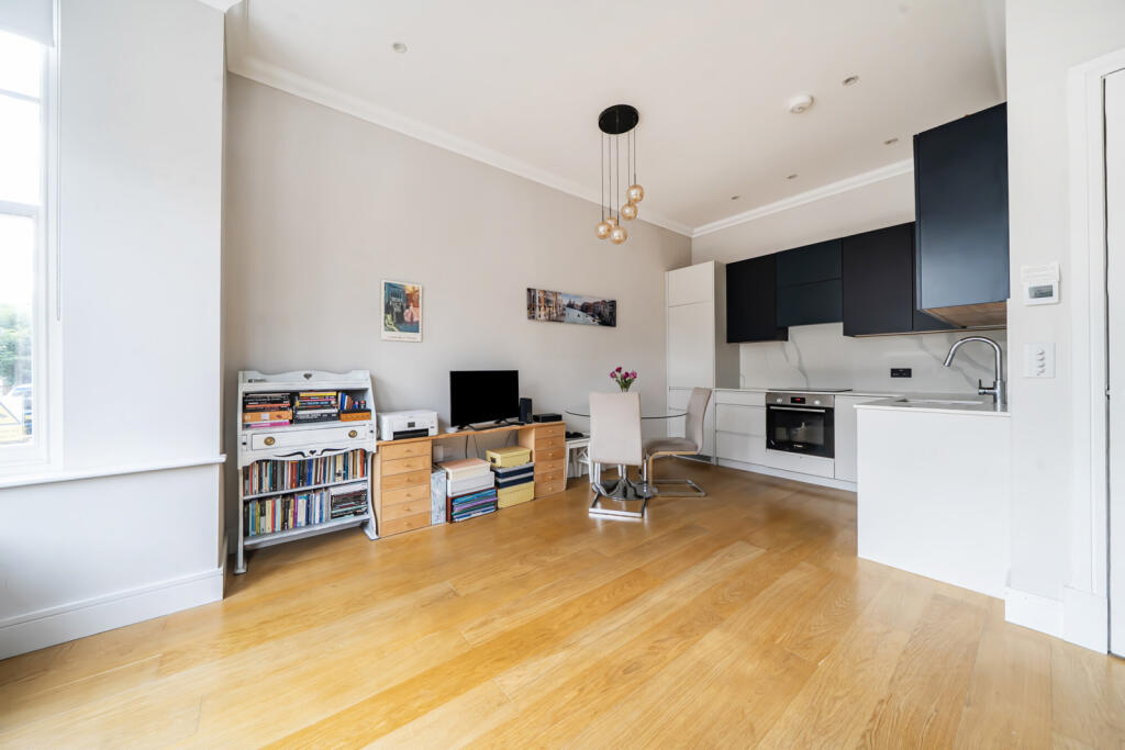 Apartment in London, Park Royal - View 3