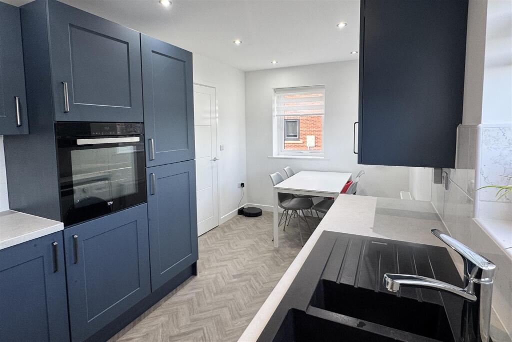 Newton Lane, Darlington, DL2 2RX photo 2