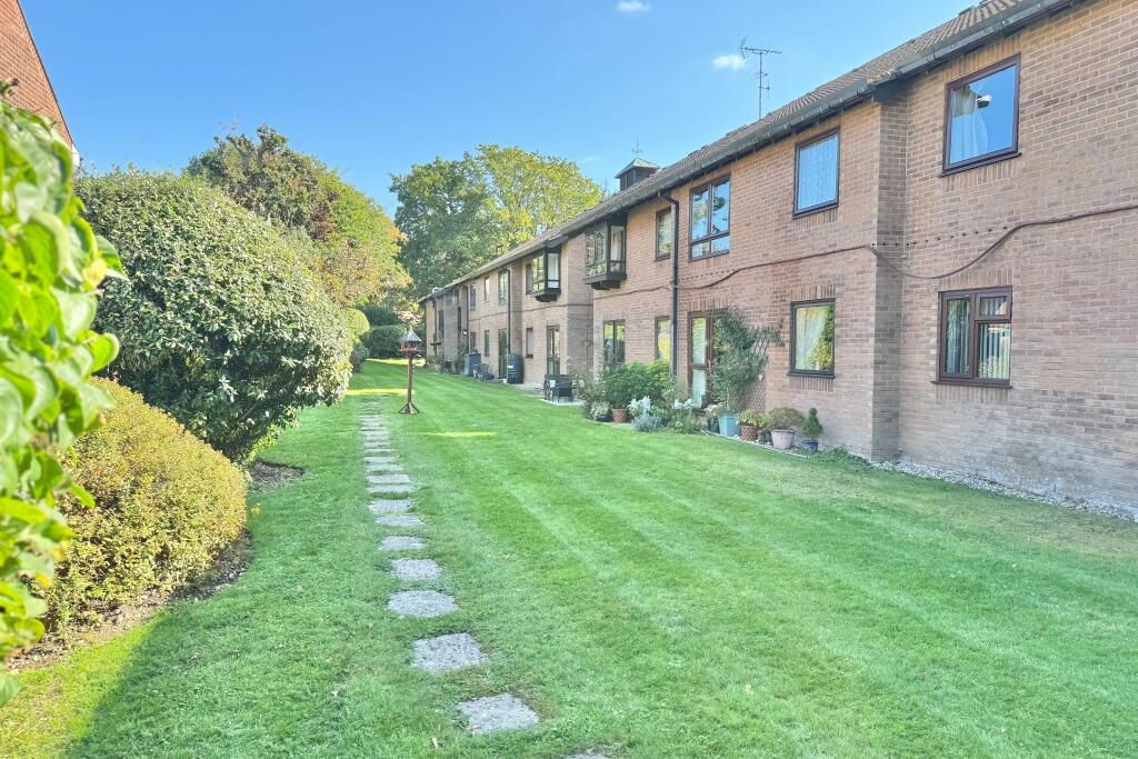 Old Common Gardens, Locks Heath - View 3