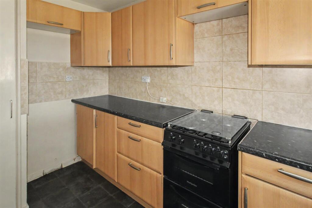 House in Nottingham, Bramcote - View 5