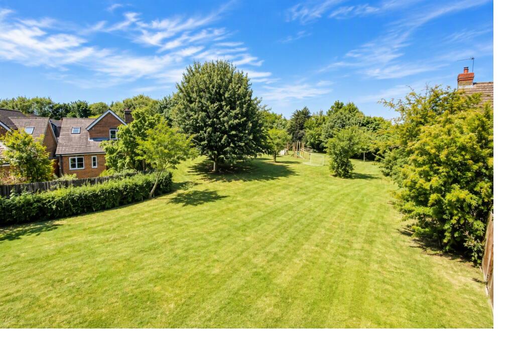 House in Haywards Heath, Cuckfield - View 5