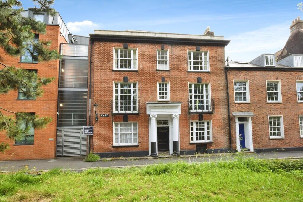 1-bed flat on Bartholomew Street East, £135,000