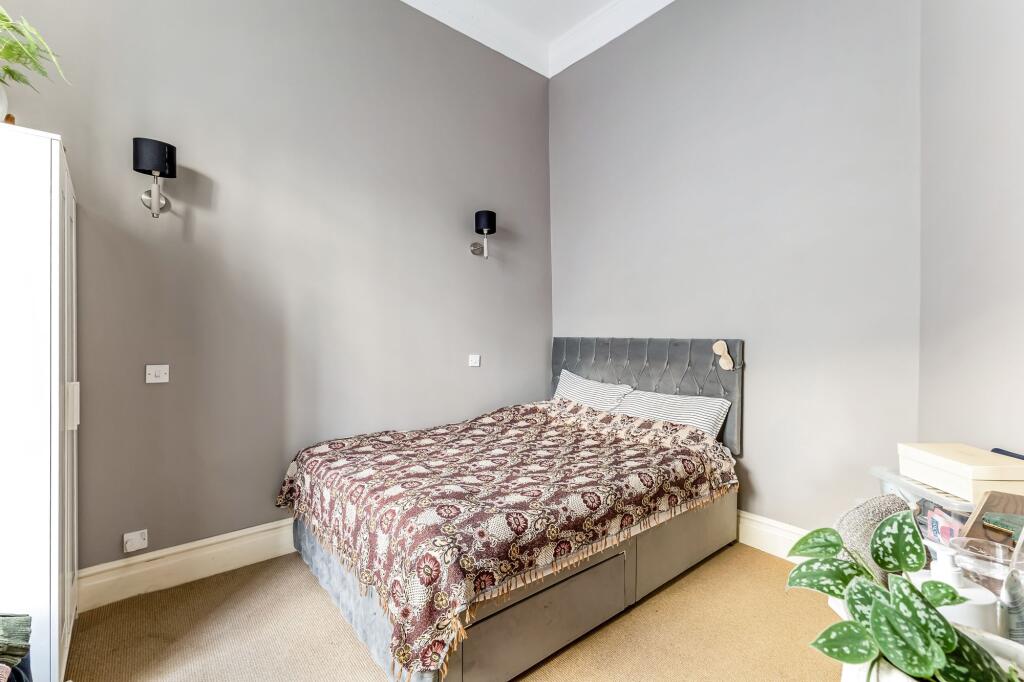 Apartment in Bath, Walcot - More