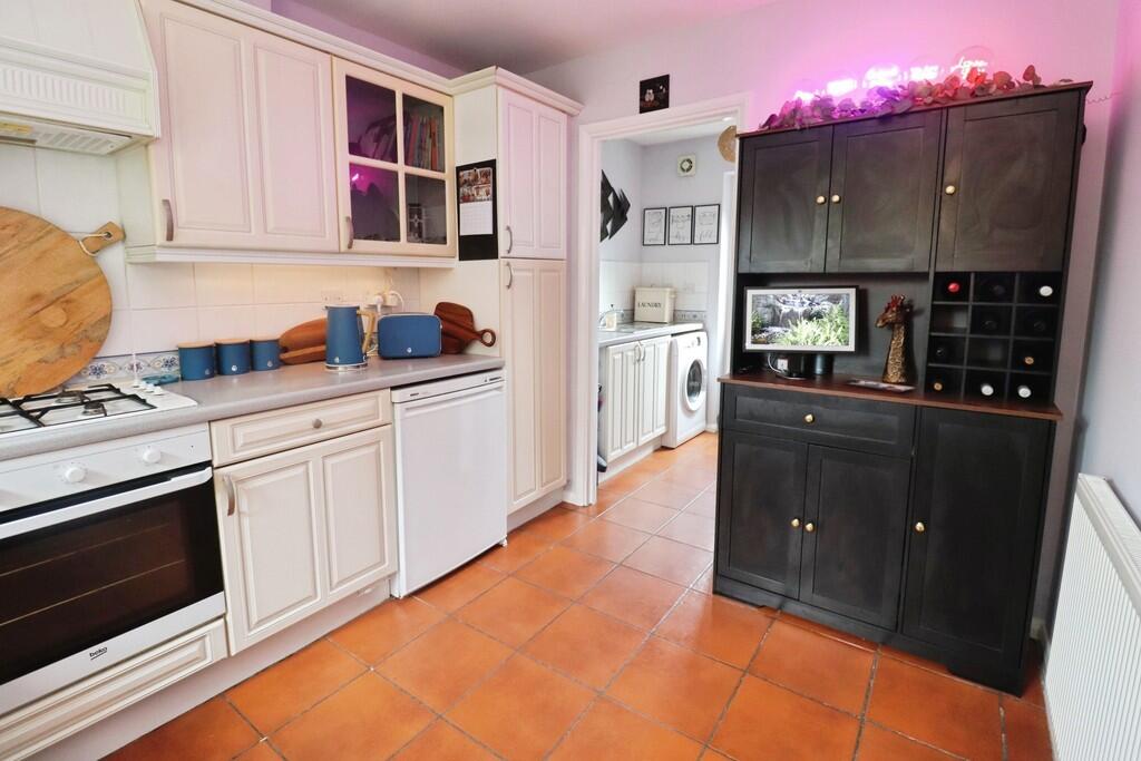 House in North Kesteven, Bracebridge Heath - View 4
