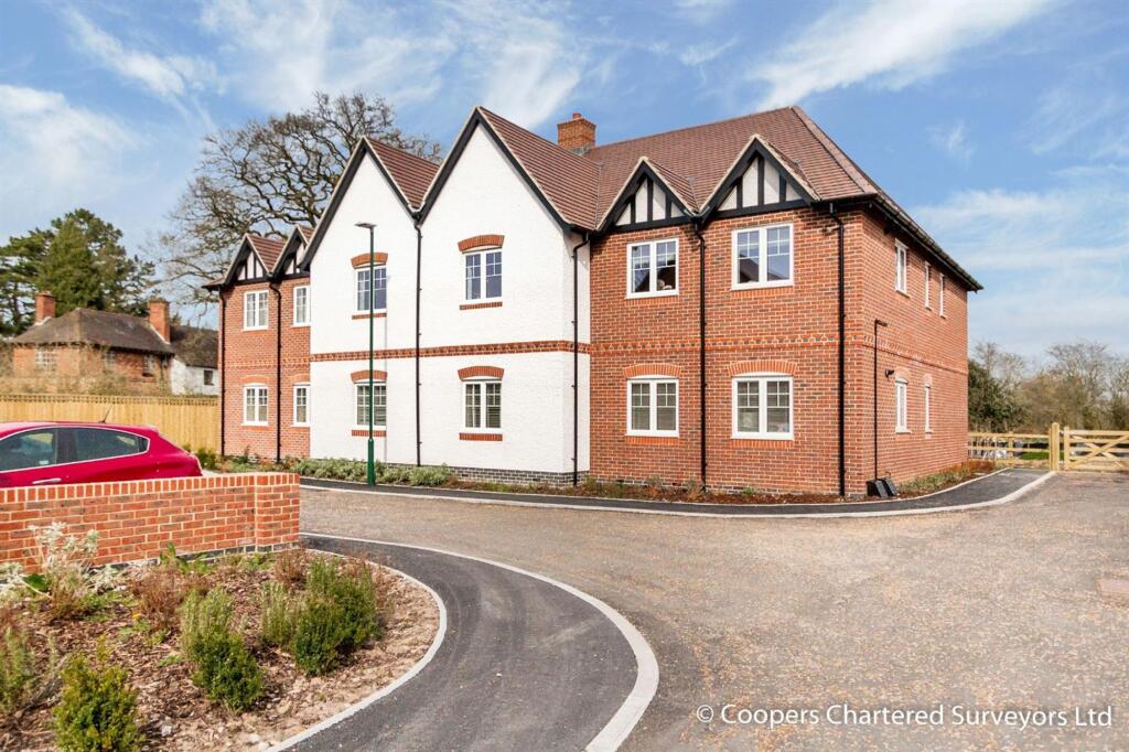 Main image of property: Drovers Close, Balsall Common, CV7