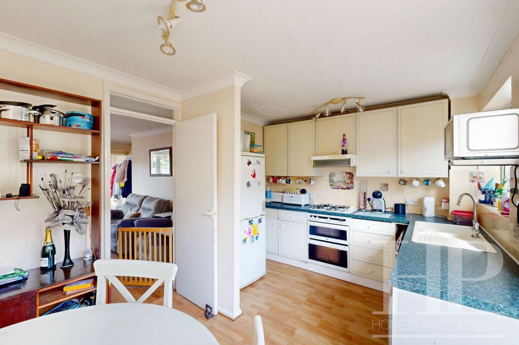 House in Crawley, Worth - More