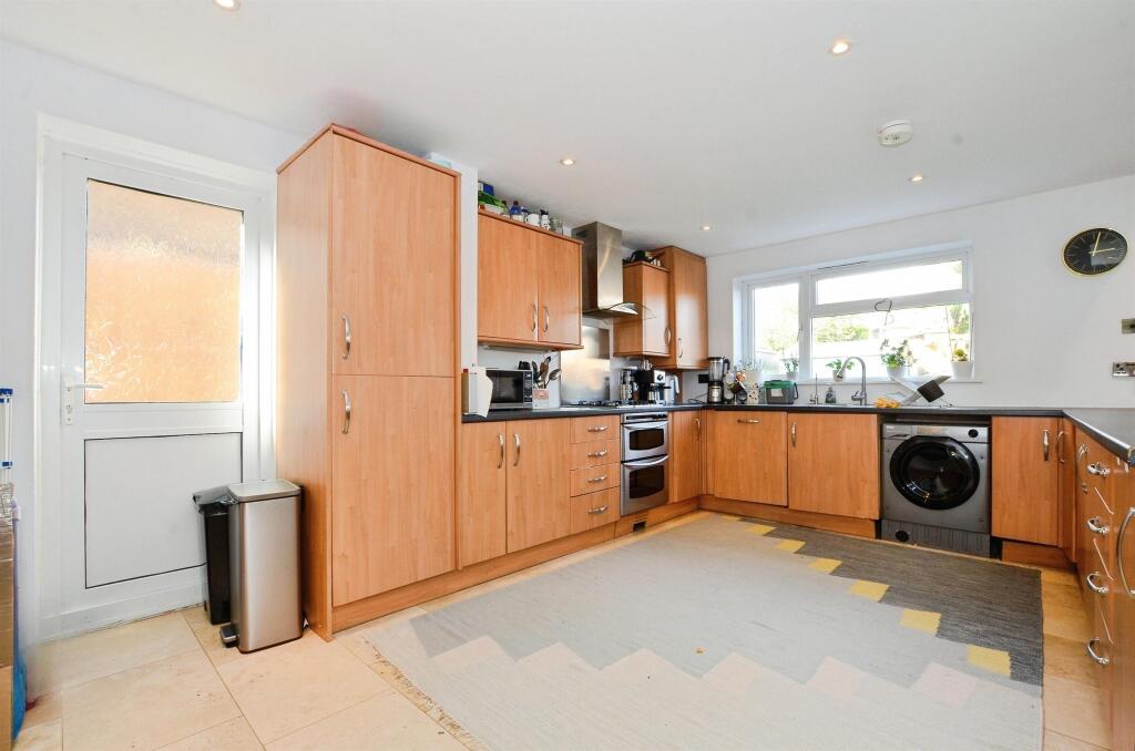 Additional image 2 of Chesterton Avenue, Harpenden