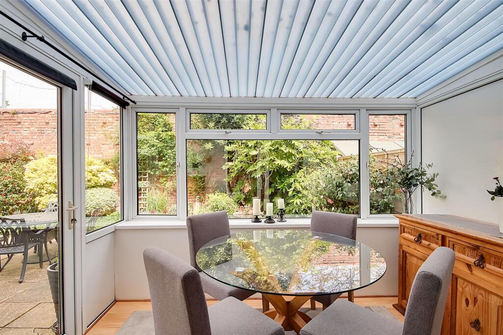 Apartment in Brighton - More