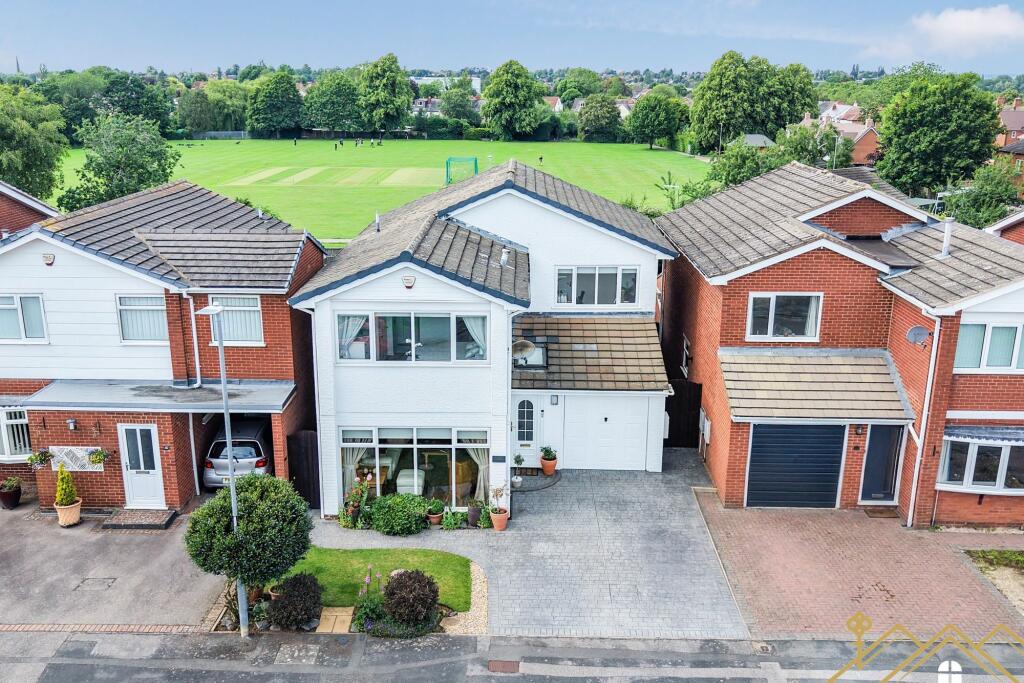Main image of property: Grove Park, Burbage, LE10