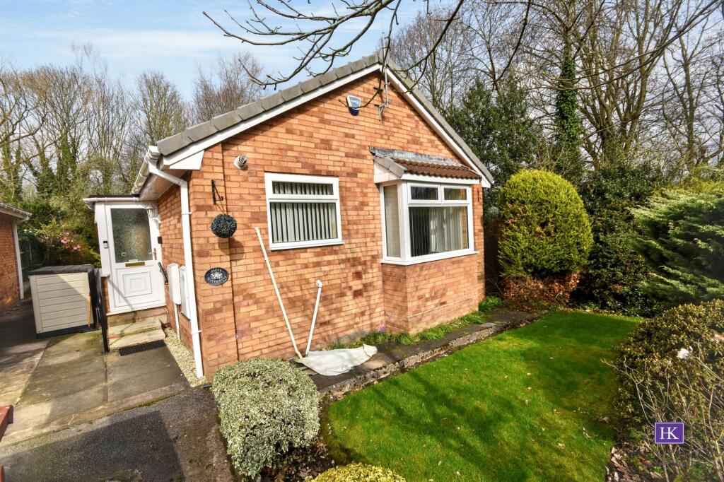 Main image of property: Waterways, Great Sankey, WA5