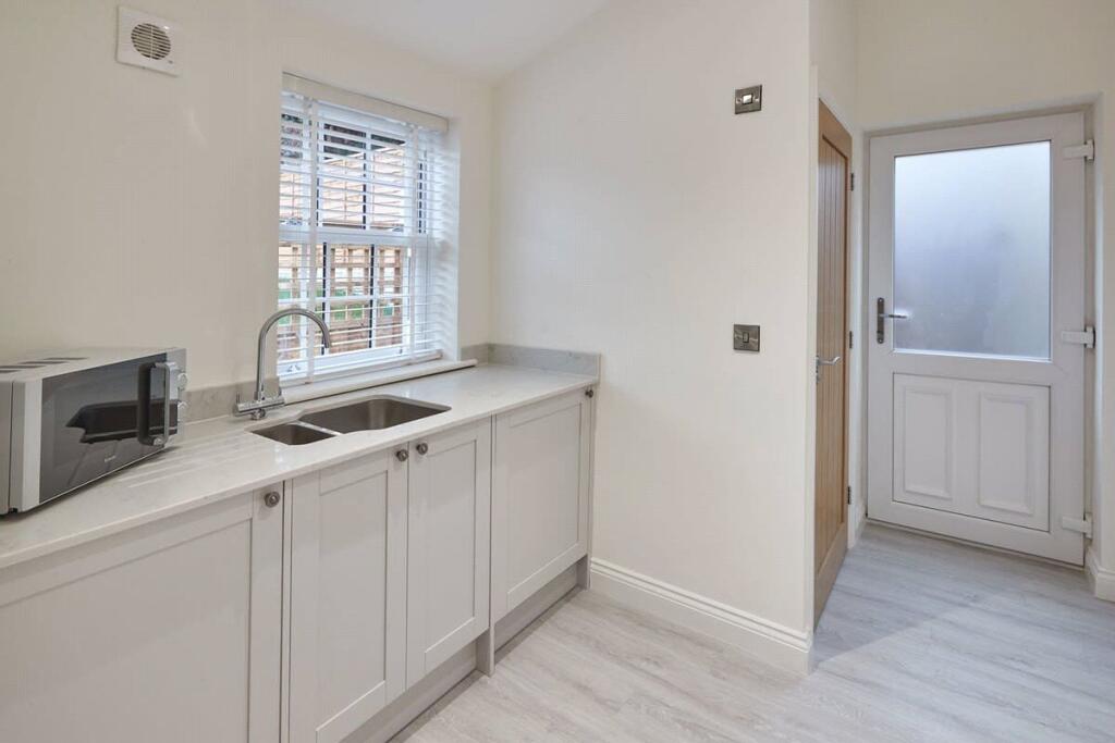 House in York - View 4