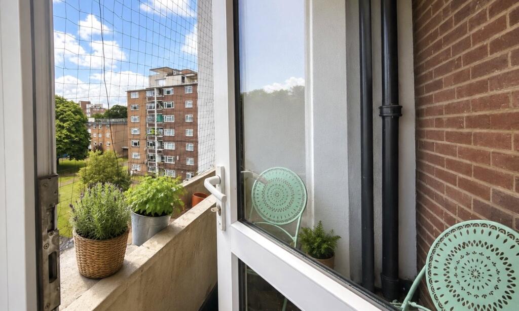 Apartment in London - View 2