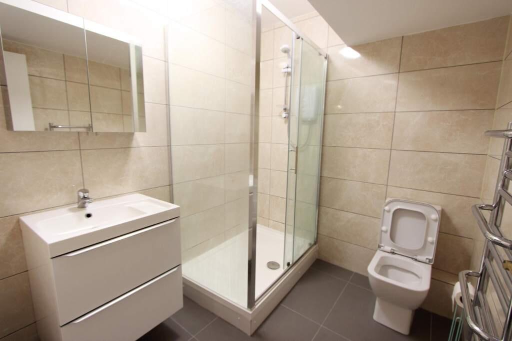 Main image of property: High Road, London, N20