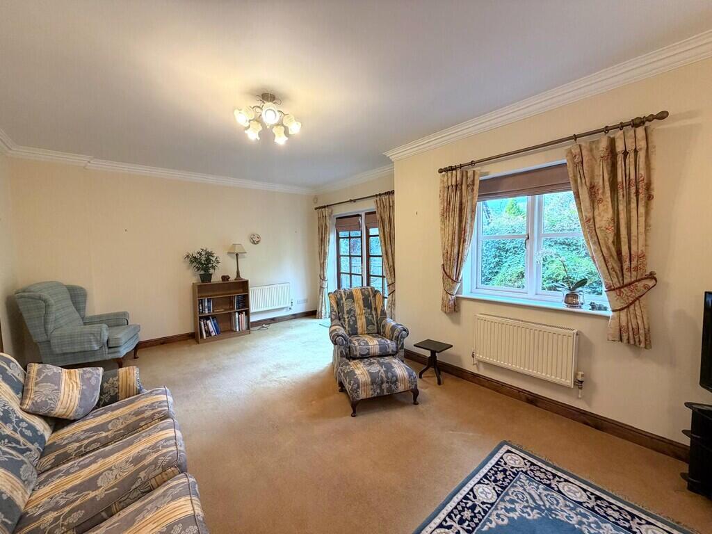 House in Derbyshire Dales, Doveridge - View 4