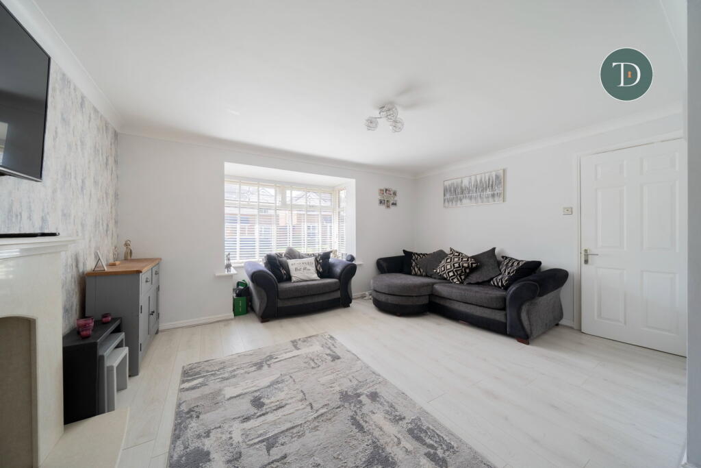 House in Ellesmere Port - More