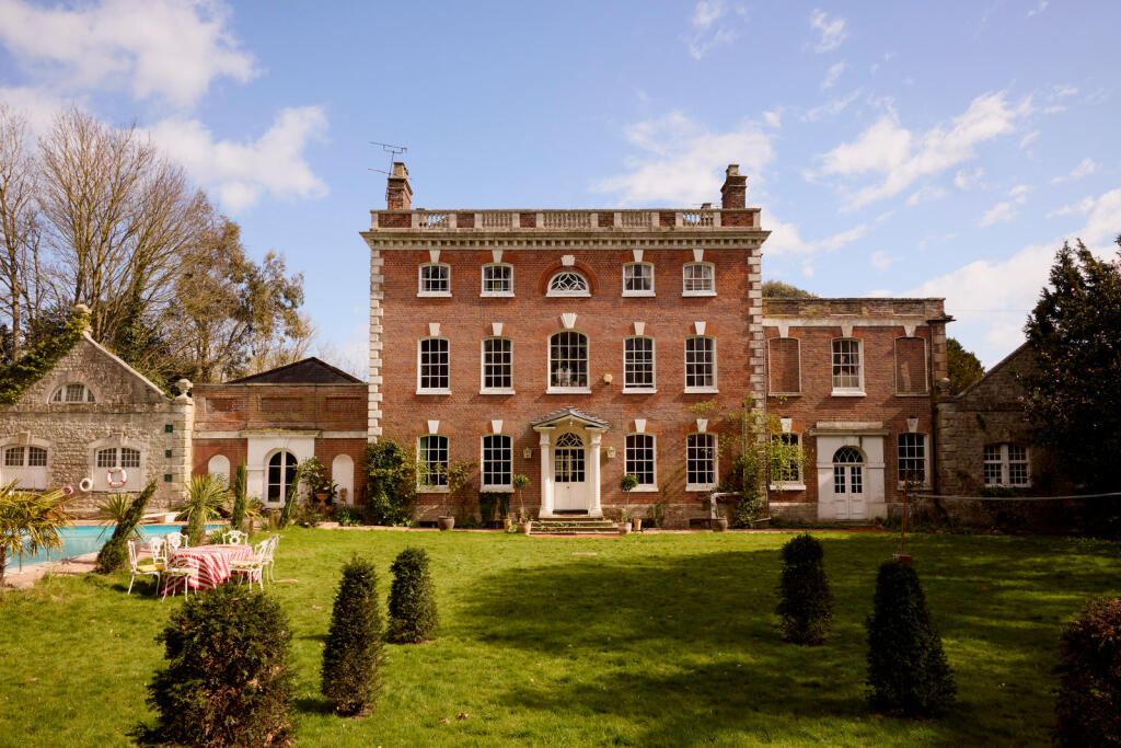 Main image of property: Barming Place, Barming, Kent