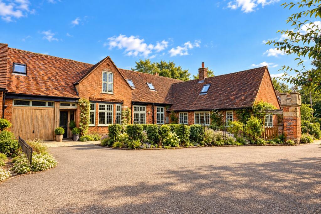 Main image of property: Scotsgrove , Thame , Oxfordshire, OX9