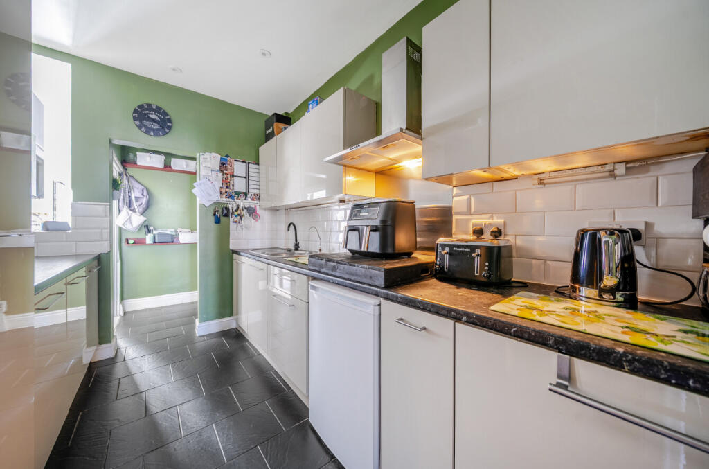 Queens Road, Portsmouth, Hampshire, PO2 - View 3
